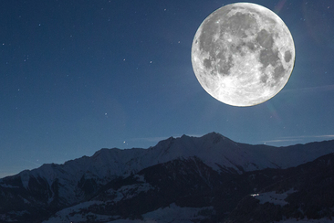 Vollmond-Schneeschuhtour in Lumnezia (gdl_904284062_image)