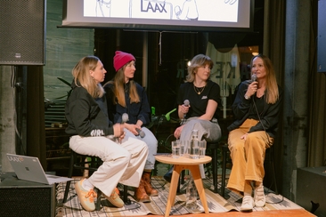 Live Talk : : LAAX Women's Celebration Days (gdl_904650550_image)