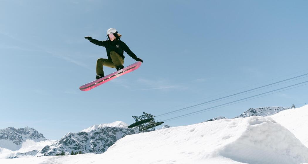 Snowpark Arosa: Season End Celebration (gdl_904695171_image)