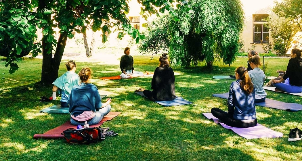 Yoga, Wandern oder Biken und Slow Food (gdl_905175289_image)