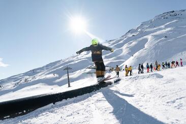 Kids Freestyle Workshop (Snowboard) (gdl_905353474_image)
