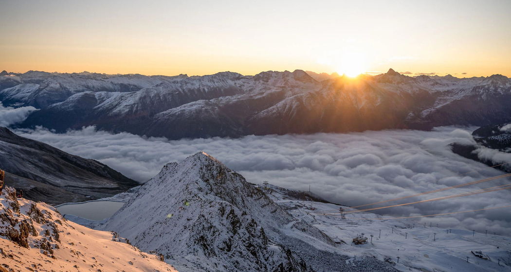 Piz Nair Sunrise Winter (gdl_905363315_image)