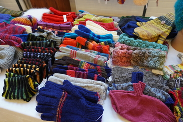 Geschenke-Bazar und kleiner Flohmarkt des Frauenarbeitskreises (gdl_905642737_image)