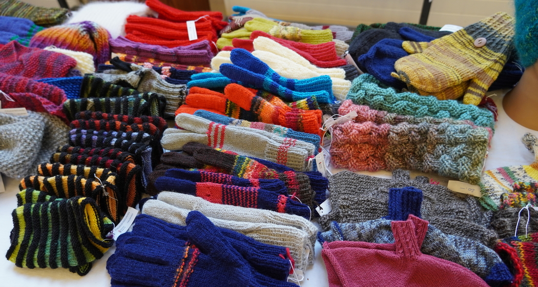 Geschenke-Bazar und kleiner Flohmarkt des Frauenarbeitskreises (gdl_905642737_image)