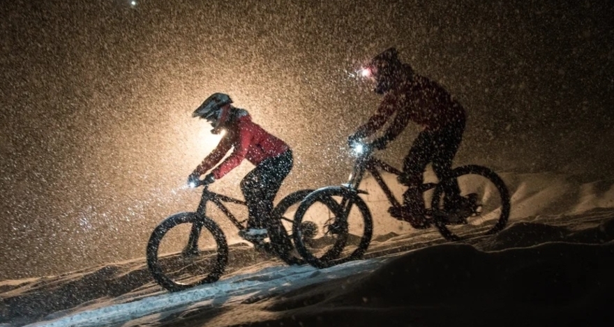 SnowBike NightRide (gdl_905833242_image)