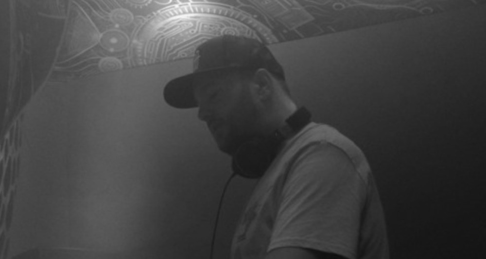 Party with DJ TBA (gdl_906179991_image)