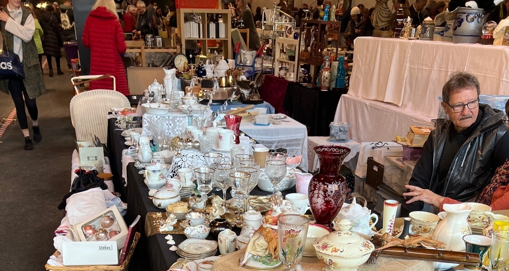 Floh-Antiquitäten & Sammlermarkt (gdl_906462267_image)