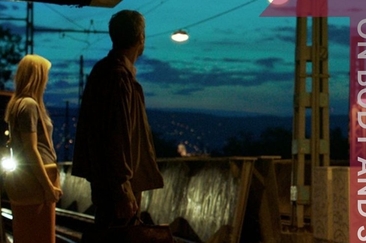 GROSSES KINO, HANDVERLESEN (gdl_907130256_image)