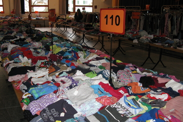 Verkauf Kinderkleider und Spielwaren (gdl_907811244_image)