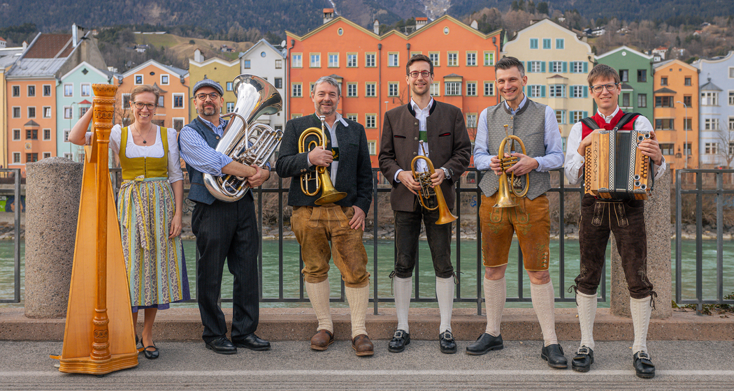 Engadiner-Tiroler Ball (gdl_907960957_image)