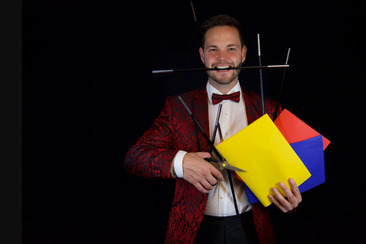 Zauberspass mit Jovi – Magie zum Staunen und Lachen (gdl_907977648_image)