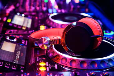 Winter Disco in Brigels (gdl_908077262_image)