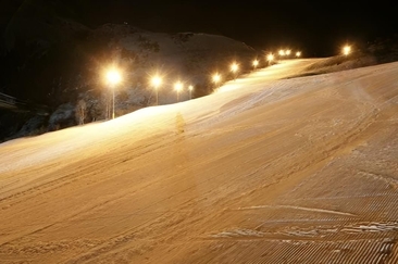 Nachtskifahren in Obersaxen-Valata (gdl_908093728_image)