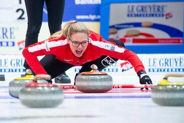Fit für alle, Curling (gdl_908124032_image)