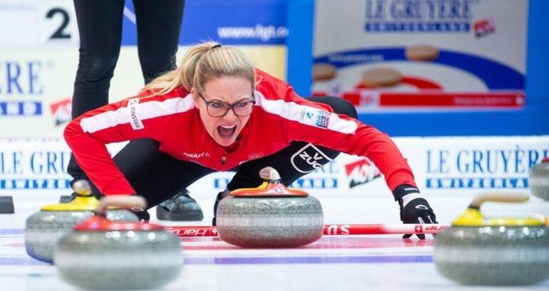 Fit für alle, Curling (gdl_908124032_image)