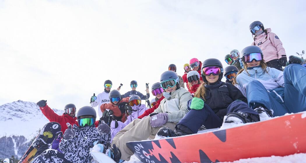 KING & QUEEN of the hill (gdl_908951572_image)