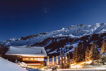 New Year`s Eve at the Obertor Parpan (gdl_909421737_image)