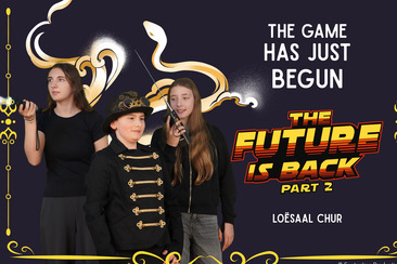 Theateraufführung The Future Is Back (gdl_909783375_image)