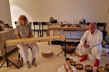 Klangmeditation mit anschliessendem Malen im Atelier (gdl_911047196_image)