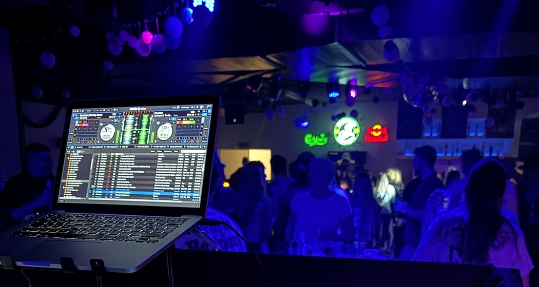 Skiunterwäscheparty (gdl_911485994_image)