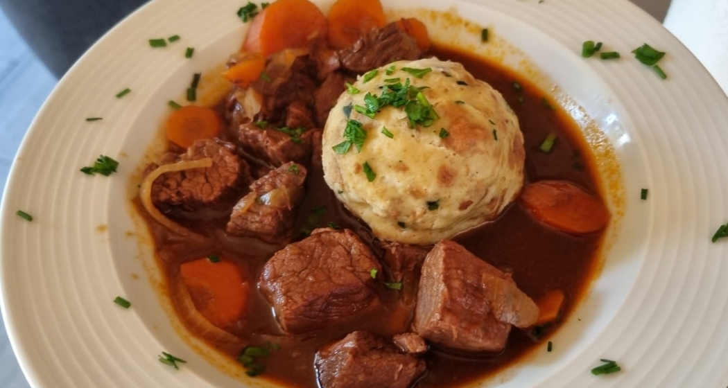 Mittagstisch für Erwachsene (gdl_912102392_image)