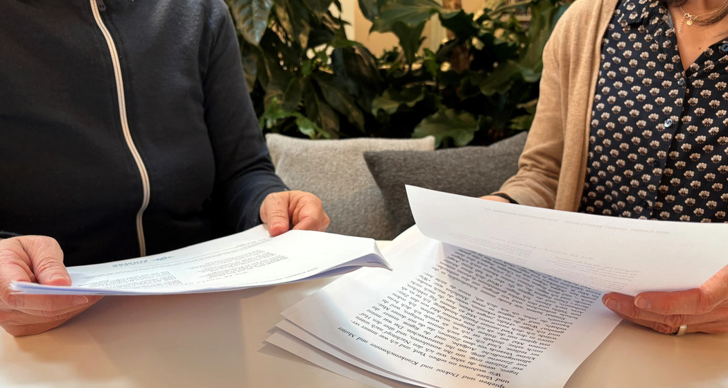 Miteinander lesen / Shared Reading in der Bibliothek Davos (gdl_912442700_image)