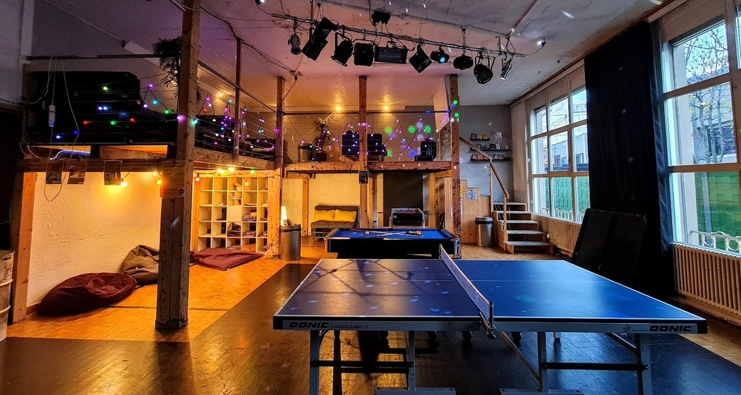 Jugendtreff (gdl_912442714_image)