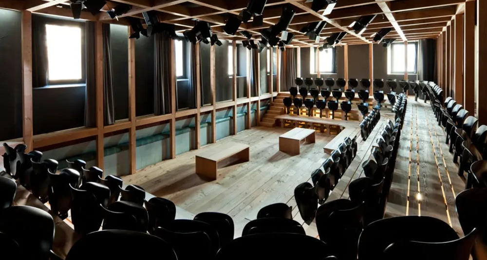 ZUOZ GLOBE plays: MACBETH von William Shakespeare (gdl_912807756_image)