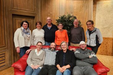 Alli und doch niemert (gdl_913942144_image)