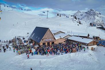 Julian Sommer KuhBar (gdl_914427888_image)