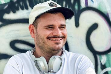 Good vibes only (gdl_914434581_image)