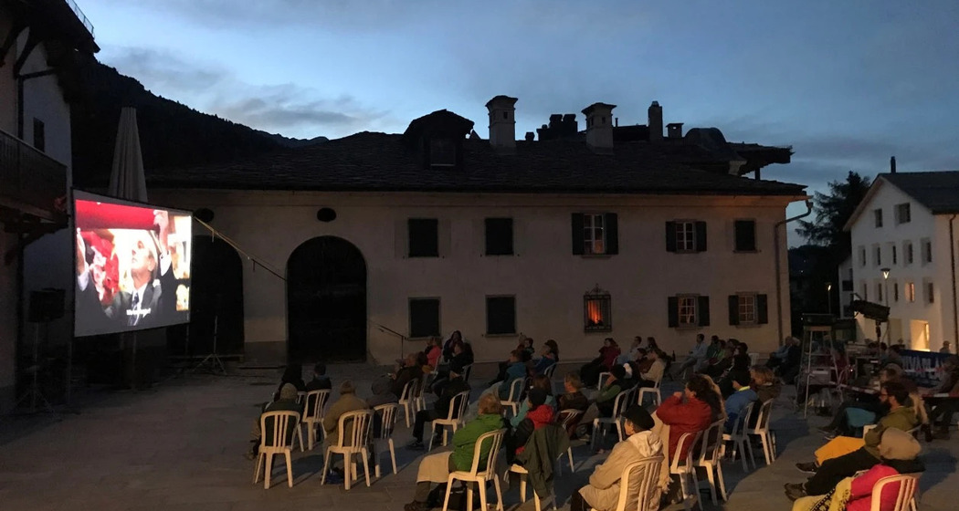 Open Air Kino (gdl_914770142_image)