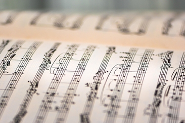 Conzert - Egn suaintermiezgi cun bab a fegl / Ein Nachmittag mit Vater und Sohn (gdl_915556993_image)