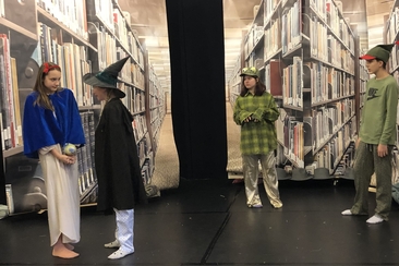 Jugendtheater "Nachts in der Bibliothek" (gdl_915845562_image)