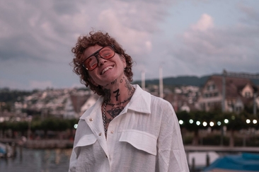 Vanita@Satellite (gdl_916180924_image)