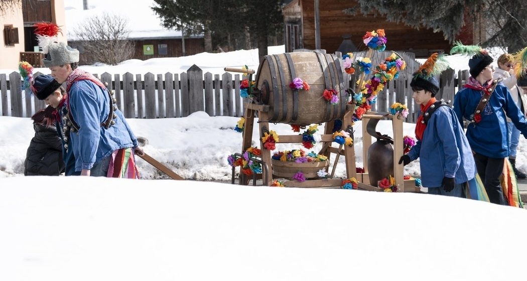 Chalandamarz a Zernez (gdl_916618581_image)