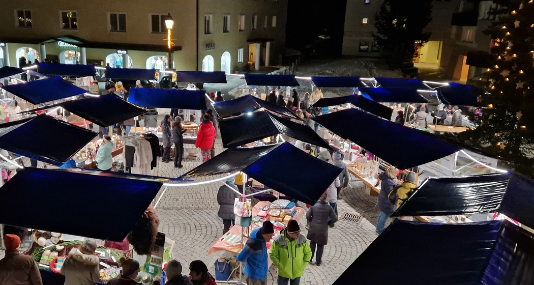 Weihnachtsmarkt La Punt Chamues-ch (gdl_916880054_image)