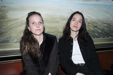 Camille Émaille und Anna Frey (gdl_916955457_image)