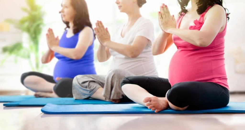 Yoga in der Schwangerschaft mit Nina Rocha in Bever (gdl_919060244_image)