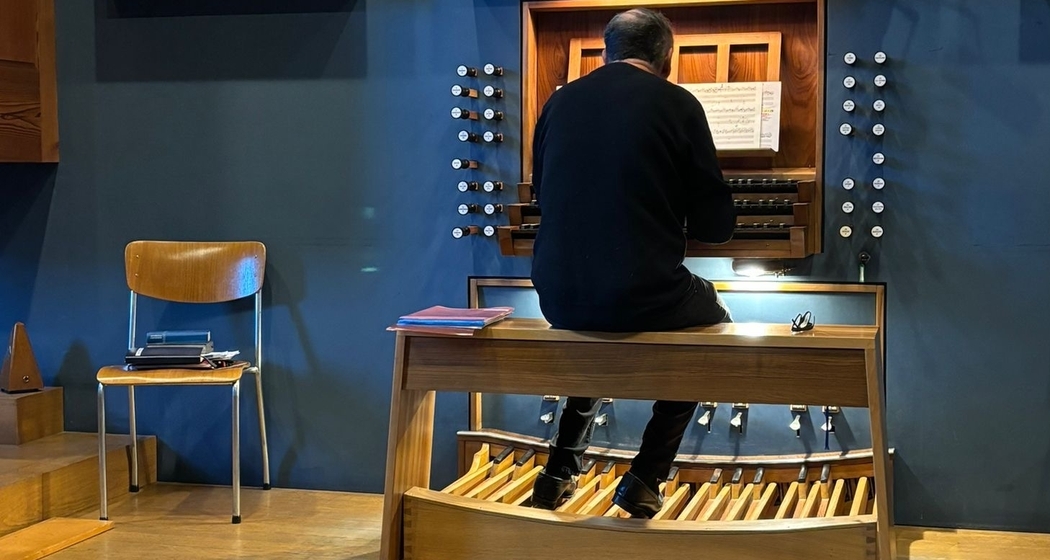 Orgelmusik bei Kerzenlicht in der Kirche St. Luzi im Advent mit Andrea Kuratle (gdl_919384474_image)