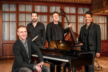 ALPINE MUSIC DAVOS 2026 | Elias Bernet Band ft. Freda Goodlett (gdl_919485679_image)