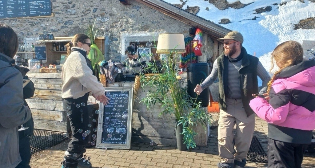 Day Dance auf der Alp Sogn Martin (gdl_919962831_image)