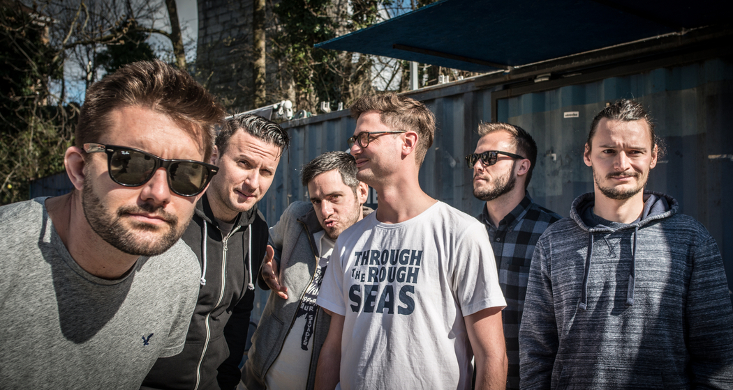 Huge Puppies und Special Guest (gdl_921653195_image)