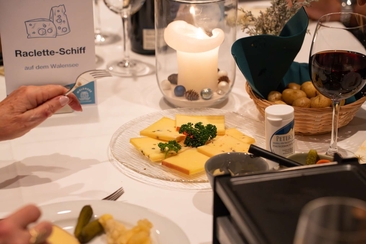 Raclette-Schiff (gdl_921806753_image)