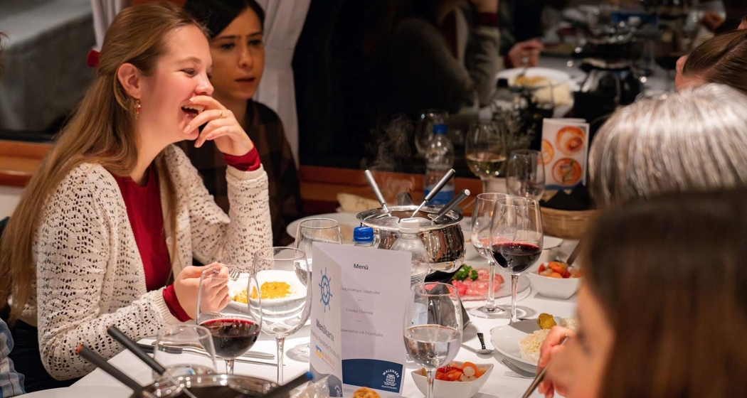 Fondue Chinoise-Schiff (gdl_921806769_image)