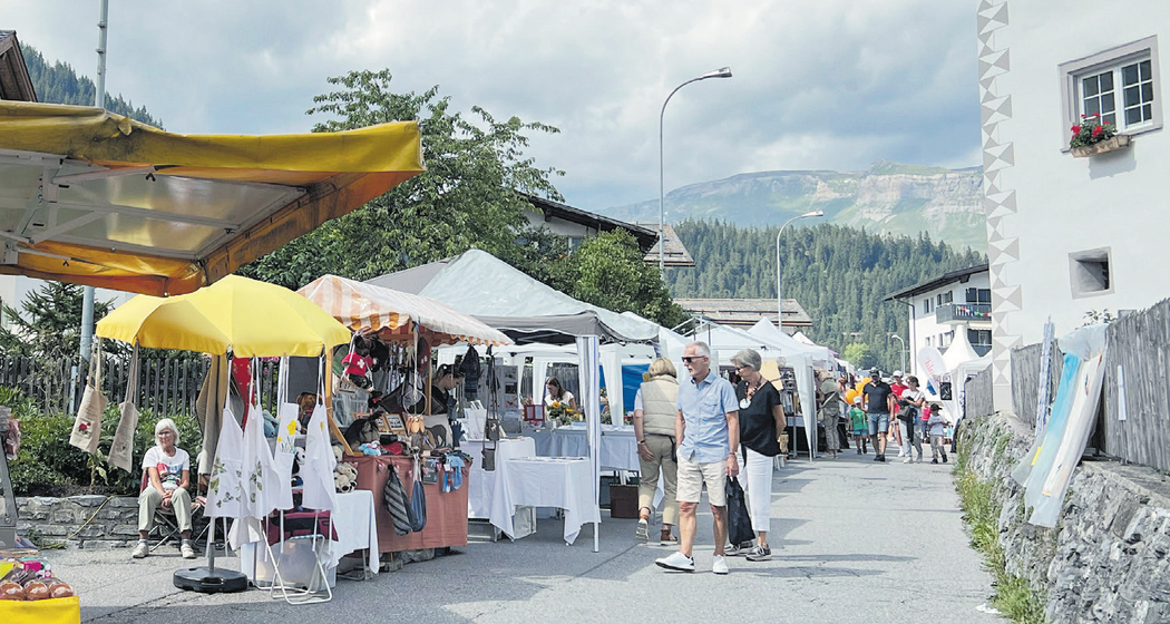 Marcau dil Vitg - Dorfmarkt Laax (gdl_922617374_image)