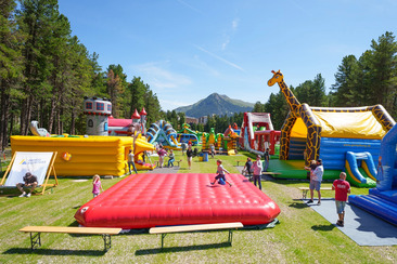 Hüpfparadies beim Sportzentrum Davos (gdl_922752321_image)