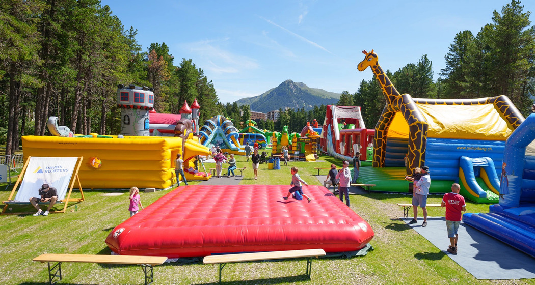 Hüpfparadies beim Sportzentrum Davos (gdl_922752321_image)