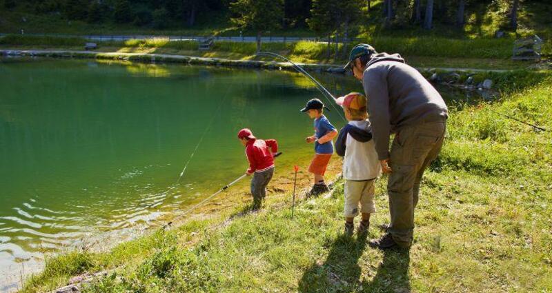 Fischen für Kinder am Heidsee am Morgen, 8.00 Uhr (gdl_922968283_image)