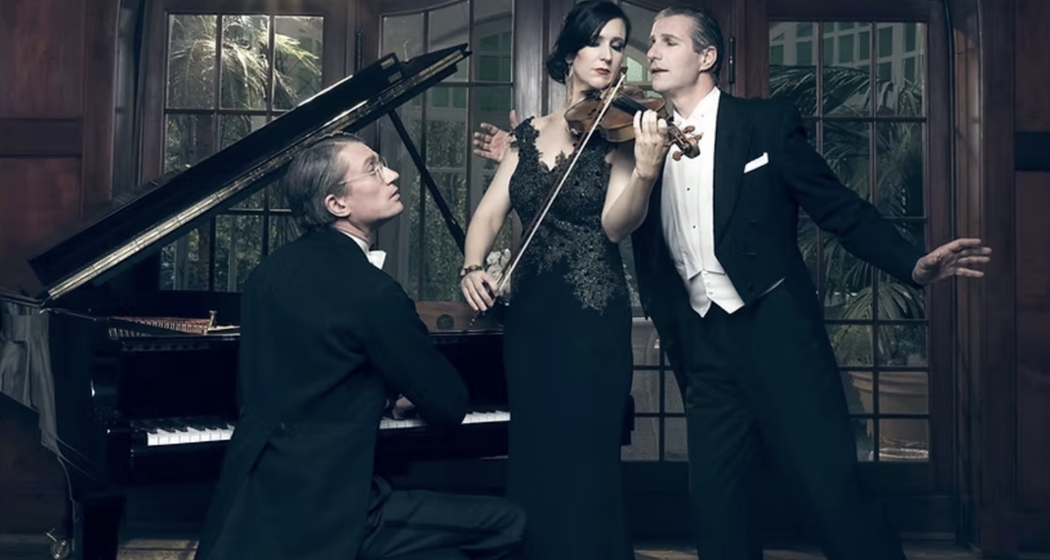 Das Musenkuss-Kabinett präsentiert: Samt & Seide (gdl_923099868_image)